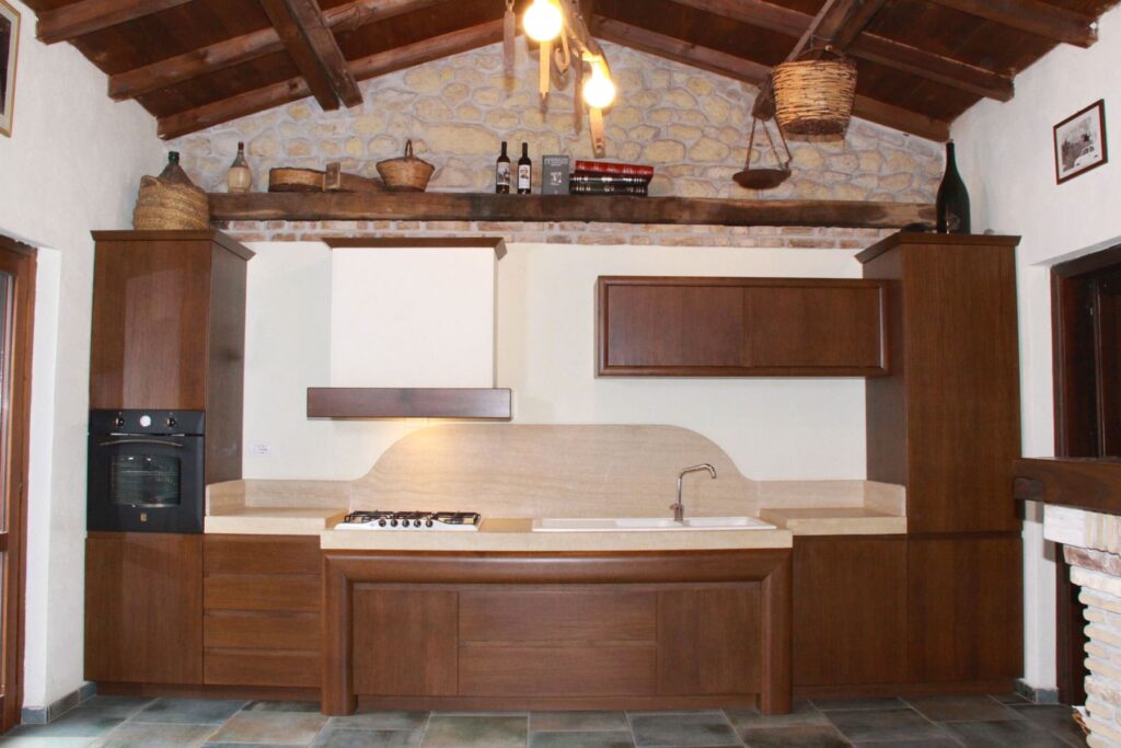Artigiani del legno: chi sono e come lavorano 5 artigiani del legno Falegnameria Caponi